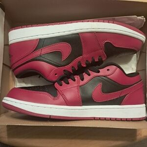 Nike Jordan Low 1 Reverse Bred Toe 9.5m